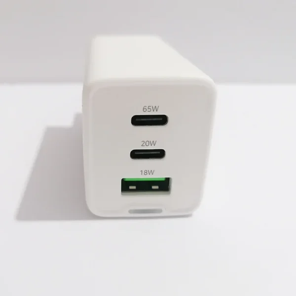 ac-100-3 65WATT 1xusb-A 2xusb-C LED Işıklı Duvar Şarj Aleti Şarj Cihazı
